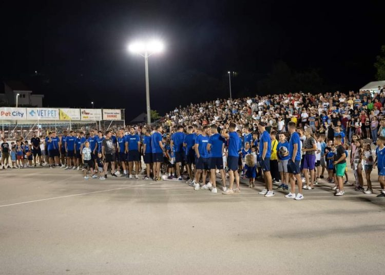 Pogledajte kako je bilo na druženju igrača Širokog s navijačima u Klancu