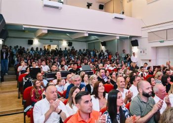 Druga večer 9. Festivala klapske pisme u Posušju: Oželanda odnijela Posuški stećak, Galuna Buru