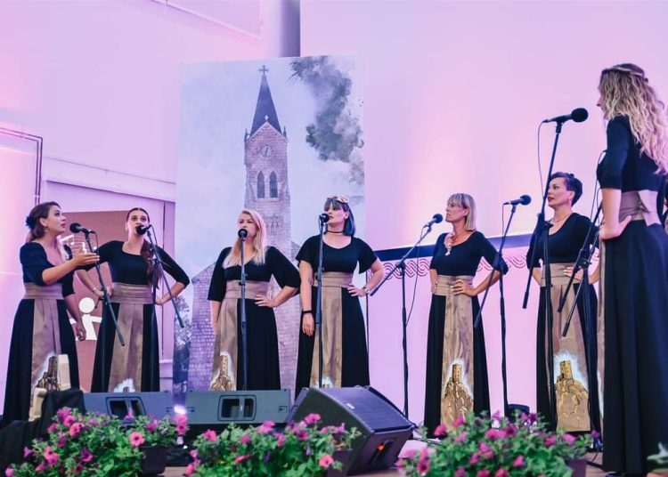 Druga večer 9. Festivala klapske pisme u Posušju: Oželanda odnijela Posuški stećak, Galuna Buru