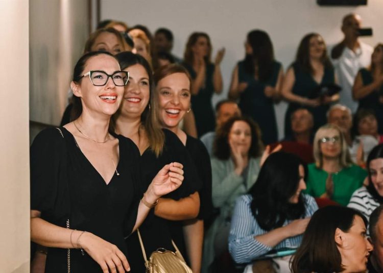 Druga večer 9. Festivala klapske pisme u Posušju: Oželanda odnijela Posuški stećak, Galuna Buru