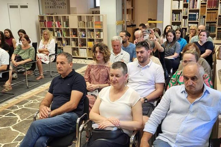 Prvi roman Zvonimira Mandića pod nazivom “Šapat oštrice boje plamena” predstavljen u Širokom Brijegu