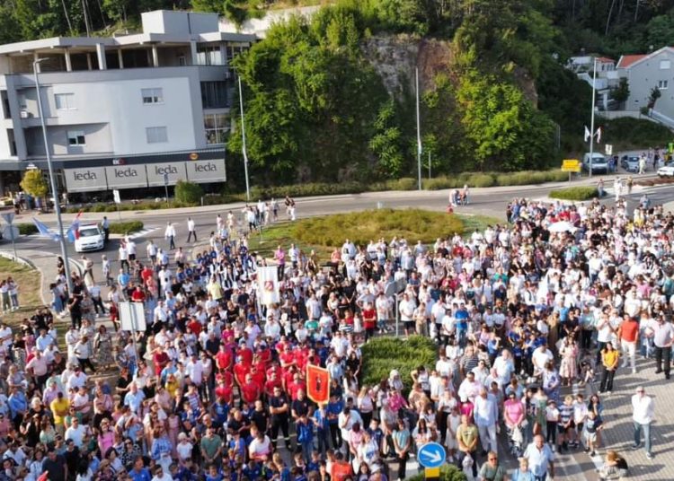 Široki Brijeg: Mnoštvo vjernika na Uočnici Velikoj Gospi