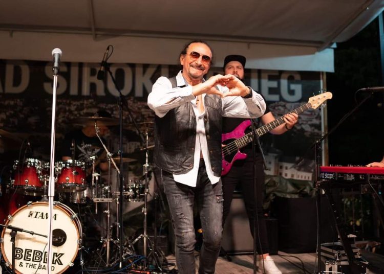 Željko Bebek i klapa Grga napravili feštu u Širokom Brijegu za Gospojinu