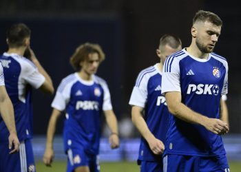 Dinamo poražen od AEK-a na Maksimiru