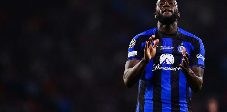 Lukaku u Romi, Pavard u Interu
