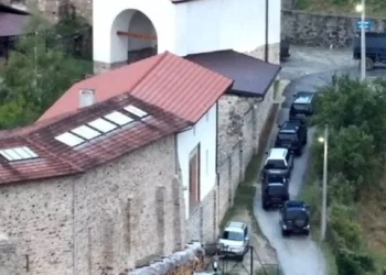Na Kosovu ubijen policajac i tri napadača, sve je više reakcija