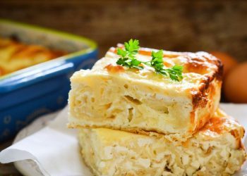 Recept za skromnu pitu od sira koja je spremna za 10 minuta i uspijeva baš svima