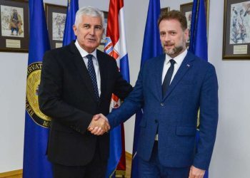 Ministar obrane Hrvatske Čoviću poručio da Hrvatska snažno podupire put BiH prema eurointegracijama