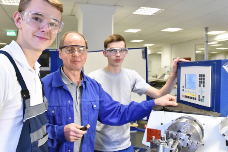 Poslodavci u BiH sve više traže radnike i u školskim klupama