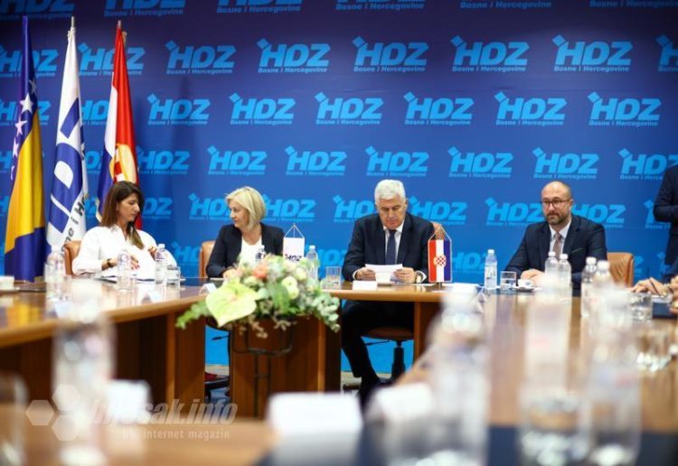 Čović: Svi članovi HDZ-a iz Livna, Vareša, Žepča, Mostara i Širokog Brijega su važni članovi, nema važnijih