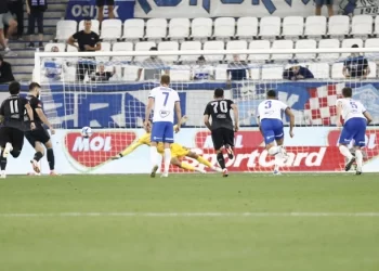 Dinamo s dva penala nakon VAR-a u sudačkoj nadoknadi do pobjede protiv Osijeka