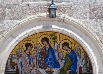 Raskol u Crnogorskoj pravoslavnoj crkvi: Smijenjen mitropolit Mihailo, najavio je protumjere