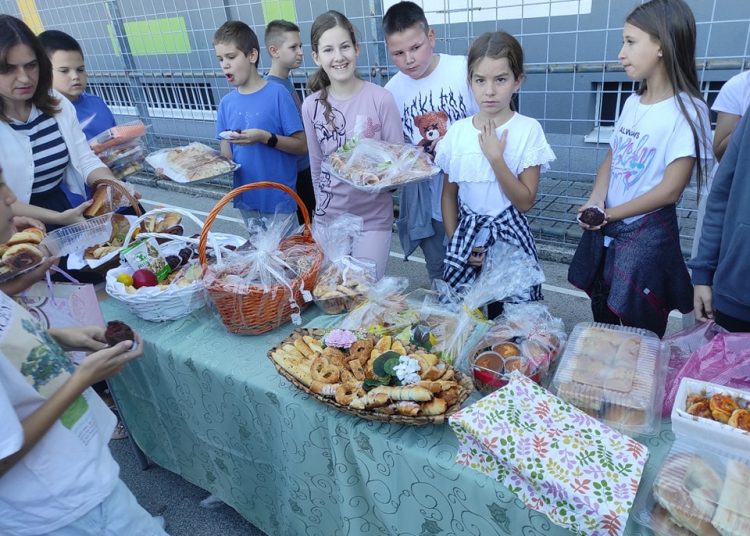 Škole u Širokom Brijegu svečano obilježile Dane kruha (FOTO)