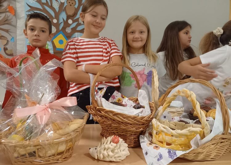 Škole u Širokom Brijegu svečano obilježile Dane kruha (FOTO)
