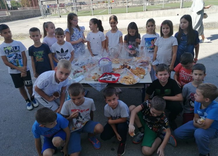 Škole u Širokom Brijegu svečano obilježile Dane kruha (FOTO)