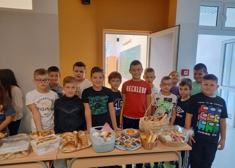 Škole u Širokom Brijegu svečano obilježile Dane kruha (FOTO)