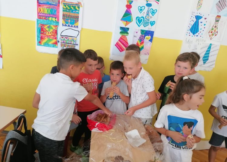 Škole u Širokom Brijegu svečano obilježile Dane kruha (FOTO)