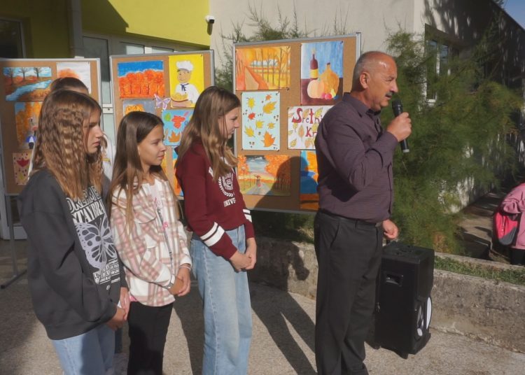 Škole u Širokom Brijegu svečano obilježile Dane kruha (FOTO)