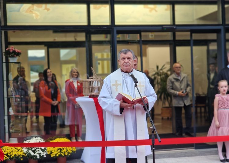 Svečano otvoren Pastoralno-socijalni centar “Sv. Josip” u Lugu kod Kiseljaka