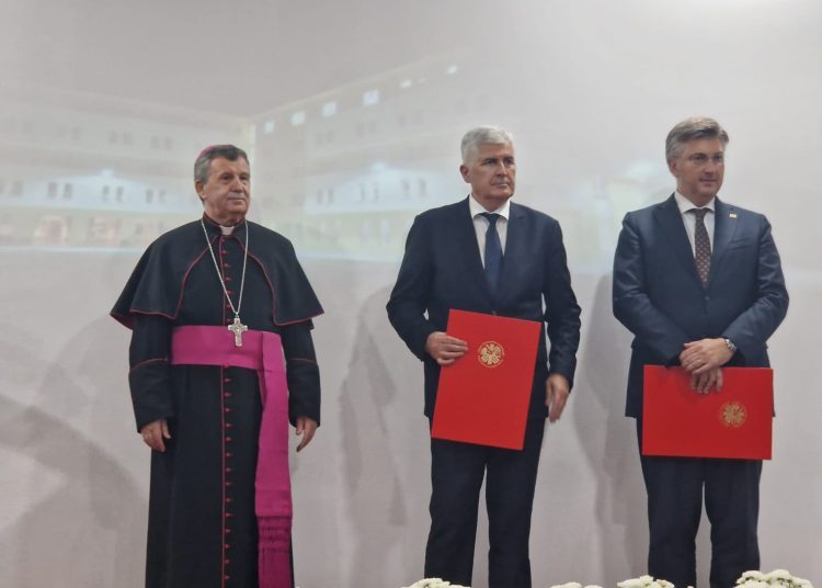 Svečano otvoren Pastoralno-socijalni centar “Sv. Josip” u Lugu kod Kiseljaka