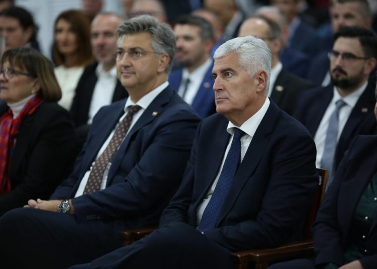 Svečano otvoren Pastoralno-socijalni centar “Sv. Josip” u Lugu kod Kiseljaka