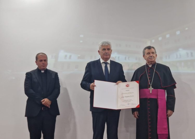 Svečano otvoren Pastoralno-socijalni centar “Sv. Josip” u Lugu kod Kiseljaka