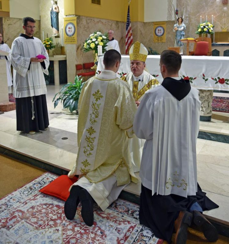 Biskup Palić u Chicagu za đakona zaredio fra Vinka Baćka, bogoslova Hercegovačke franjevačke provincije