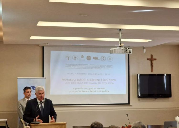 Čović na međunarodnom znanstvenom skupu „Franjevci Bosne Srebrene i školstvo u 20. stoljeću“ u Tolisi