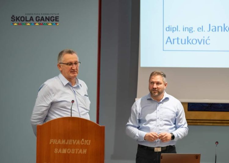 U Zagrebu otvorena Škola gange, polaznici oduševljeni