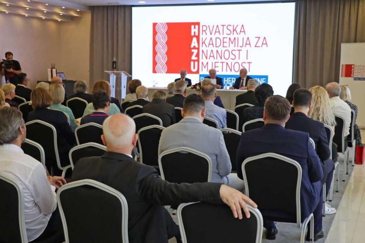 HAZU BiH traži da se nametnu izmjene Izbornog zakona BiH