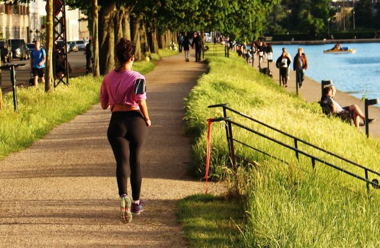 Što će se dogoditi s vašim tijelom ako ćete svaki dan trčati samo 15 minuta?