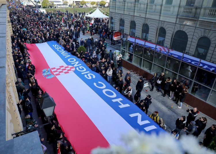 Brojni građani i državni vrh u koloni sjećanja: ‘Vukovar je bio grad koji je slomio velikosrpsku agresiju’