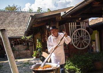 Recept za opstanak sela: Turisti trebaju jesti i piti domaće proizvode