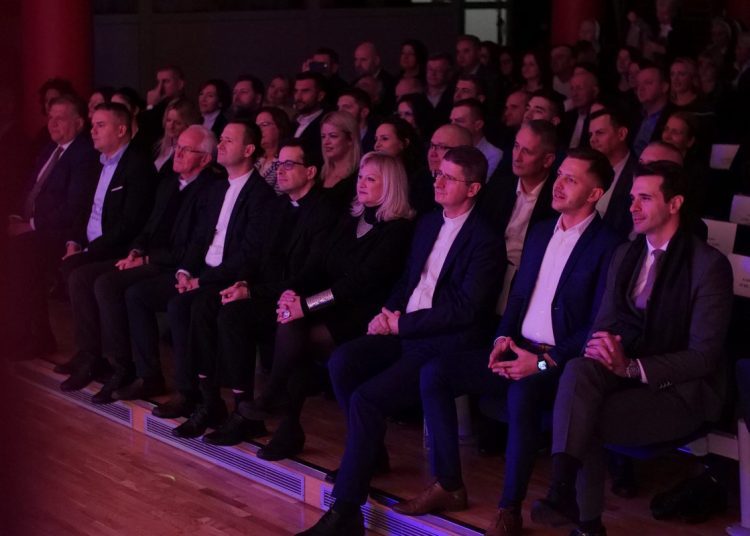 U Sarajevu održan nesvakidašnji koncert pod nazivom „Večer hrvatske pjesme“ u organizaciji Federalnog ministarstva kulture i športa