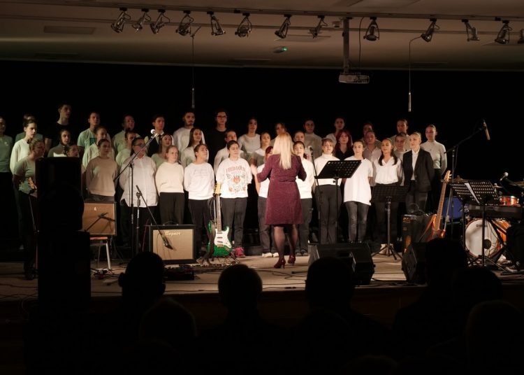 U Sarajevu održan nesvakidašnji koncert pod nazivom „Večer hrvatske pjesme“ u organizaciji Federalnog ministarstva kulture i športa