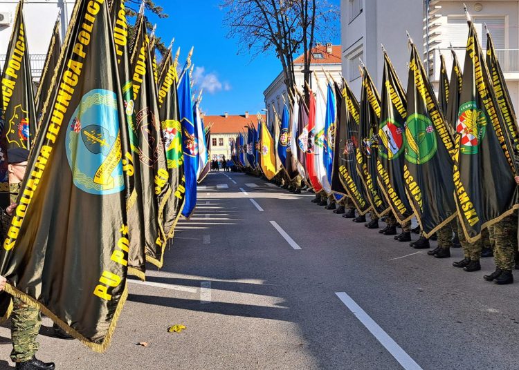 Brojni građani i državni vrh u koloni sjećanja: ‘Vukovar je bio grad koji je slomio velikosrpsku agresiju’