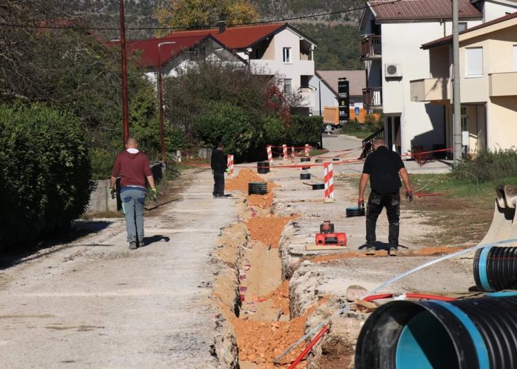 Široki Brijeg: Počela rekonstrukcija Ugrovačke ulice