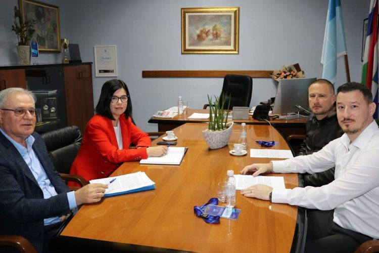 Vlada HNŽ-a s čelnicima Nezavisnoga sindikata zaposlenika SKB Mostar