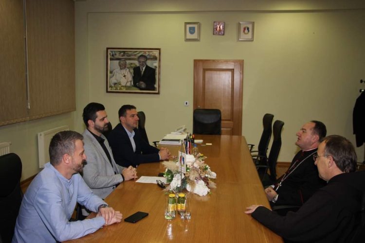 Biskup Petar Palić u posjeti Posušju