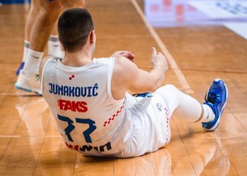Košarkaši Širokog na Pecari deklasirali Slaviju