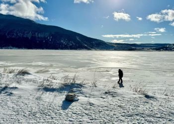 Blidinjsko jezero u potpunosti prekrio led, pogledajte idilične prizore