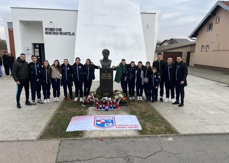 Karate klub Široki Brijeg osvojio 12 medalja na Kupu Osijeka te posjetio Grad Vukovar