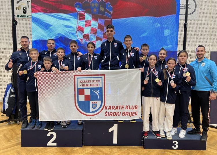 Karate klub Široki Brijeg osvojio 12 medalja na Kupu Osijeka te posjetio Grad Vukovar