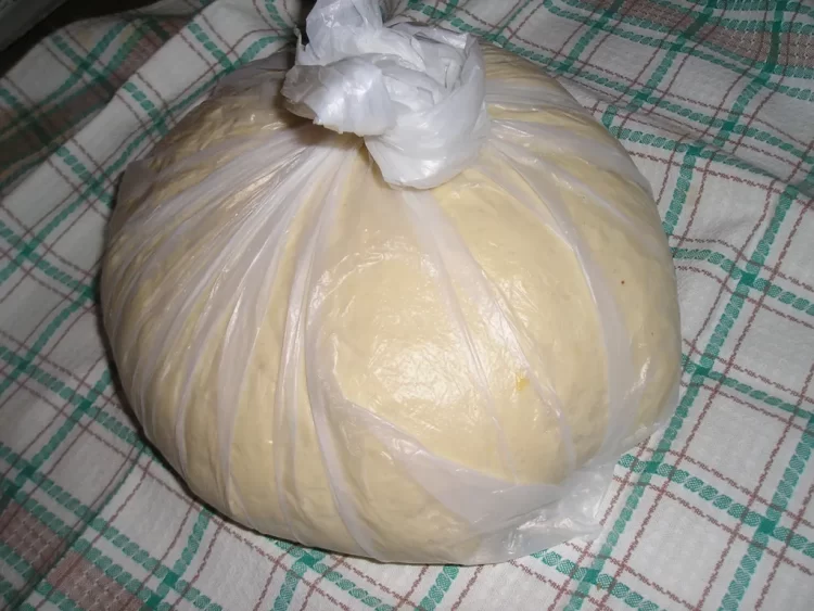 Ludo tijesto može stajati do 7 dana, a od njega se pravi apsolutno sve