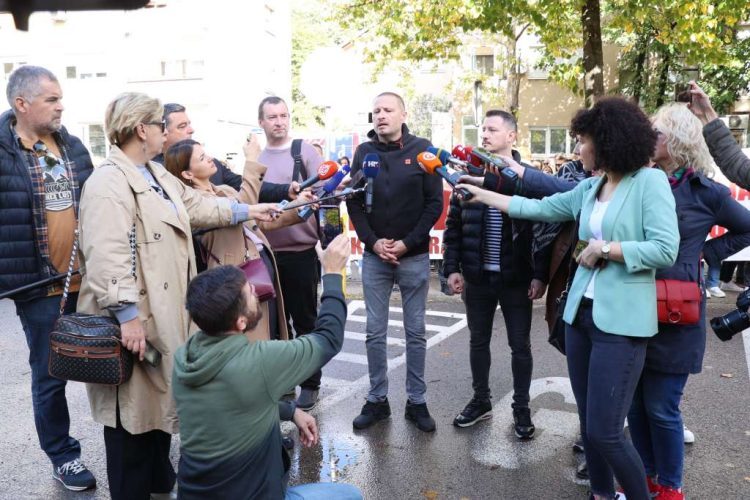 Prosvjedna šetnja zdravstvenih radnika HNŽ-a: Tražimo da ova agonija prestane