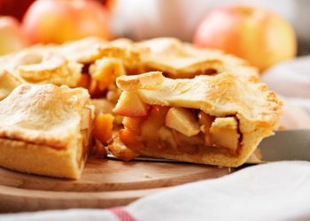 Isprobajte recept za najfiniju pitu od jabuka!