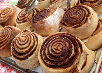 Preukusne rolice od čokolade i cimeta