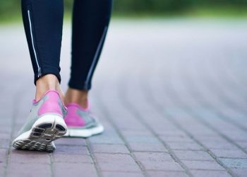 Hodanje nakon jela najbolje je vrijeme da dosegnete preporučenih 10.000 koraka, a evo i zašto