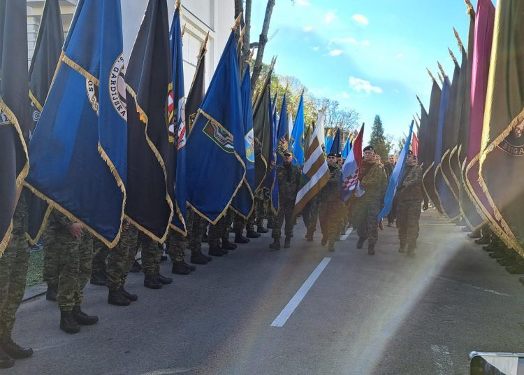 Brojni građani i državni vrh u koloni sjećanja: ‘Vukovar je bio grad koji je slomio velikosrpsku agresiju’