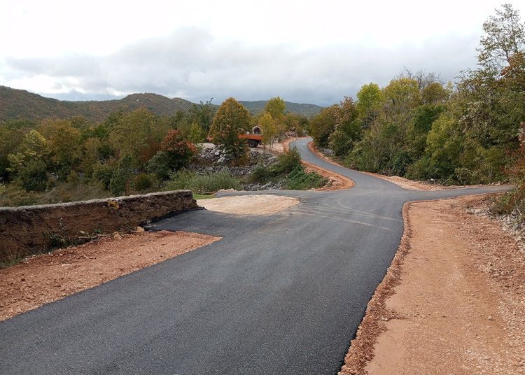 U potpunosti asfaltirana cesta između Izbična i Rakitna